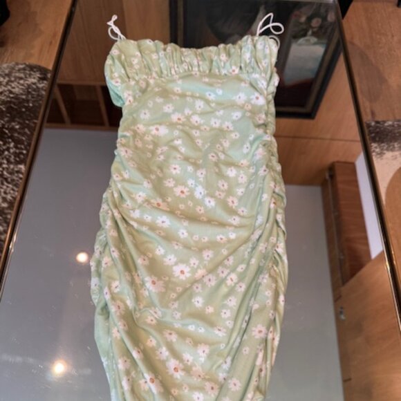 Pre-Loved Princess Polly Light Green Daisy Print Ruched Dress - Size 2 - Picture 3 of 7